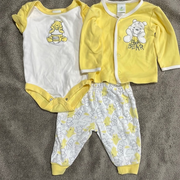 Winnie The pooh pyjama set